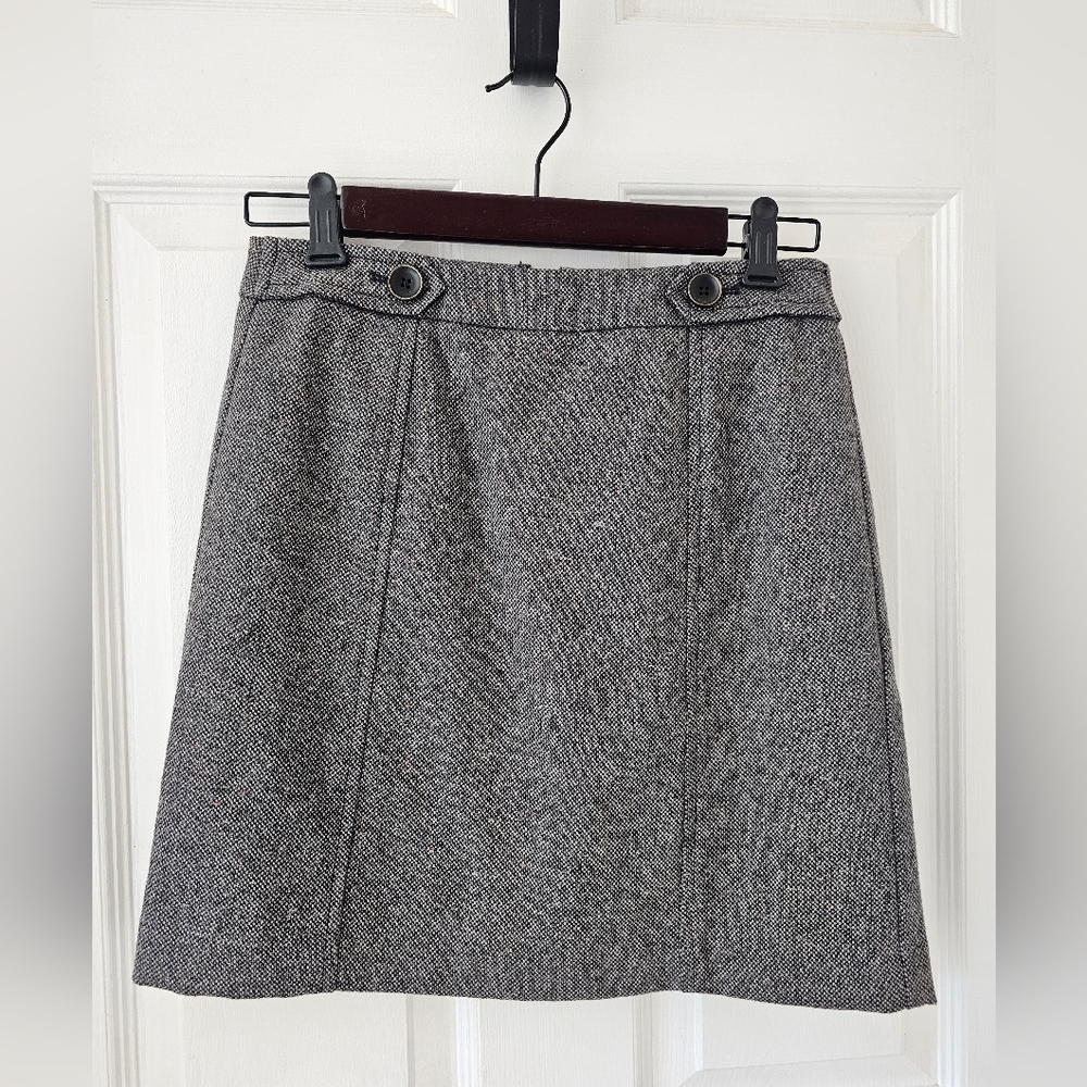 Loft grey tweed wool A-line skirt with button tab size 00